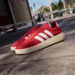 adidas Barreda decode in women sz 8